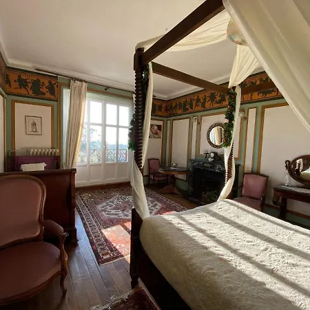 Chateau With Private Pool And Panoramic View Over The Bay Of Mont St Michel בית נופש סן-ז'ון-לה-טומה