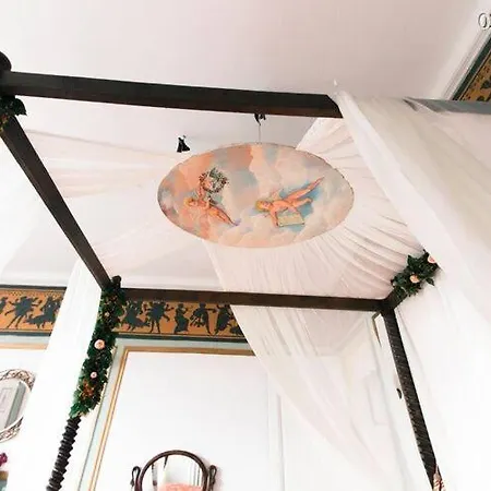 Chateau With Private Pool And Panoramic View Over The Bay Of Mont St Michel בית נופש *